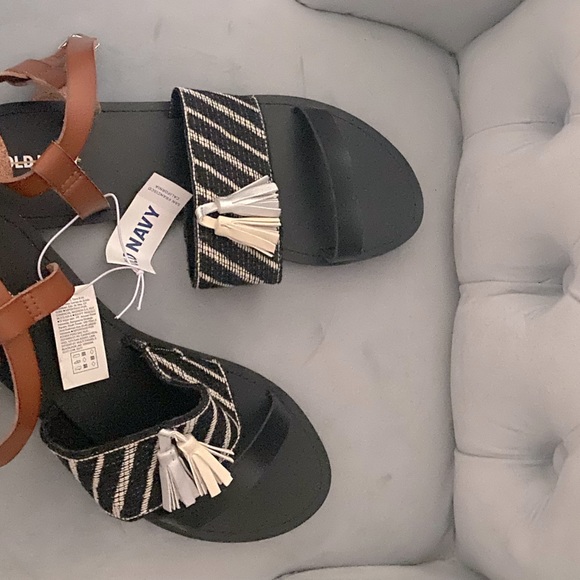NWT Old Navy Sandal with Tags, NEW - Picture 6 of 7